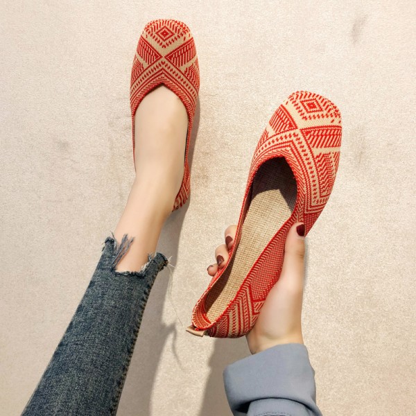 The Manufacturer Directly Supplies Knitted Soft Soled Bean Shoes, Fly Woven Woven Shoes, Female Flat Bottomed Spring Breathable Shallow Cut Single Princess Shoes