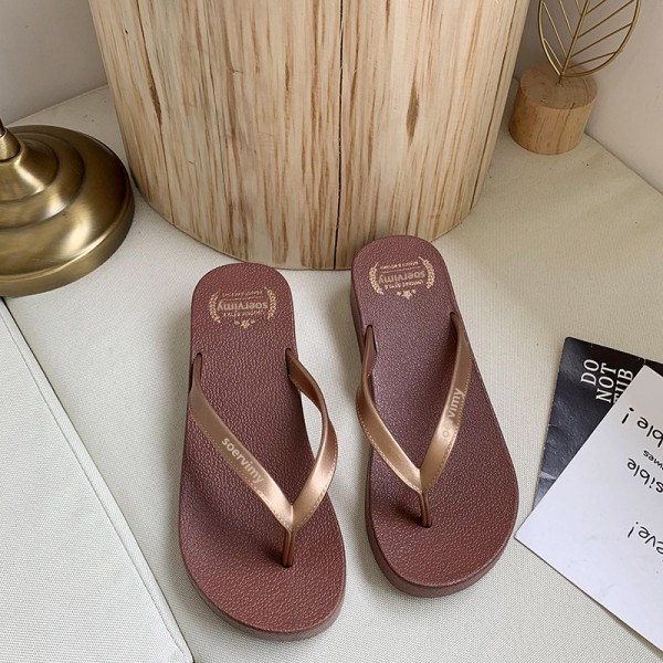 Slippers For Women Wearing Sloping Heels, Fashionable And Casual Summer Beach Shoes, Waterproof And Anti Slip Herringbone Indoor Slippers